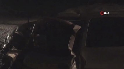 Otomobiller Kafa Kafaya Çarpıştı: 1 Ölü