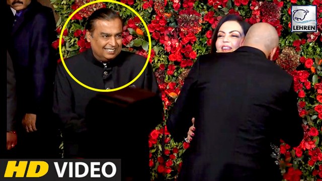 Mukesh Ambani And Sanjay Dutts Bromance At Deepika And Ranveer Reception Party