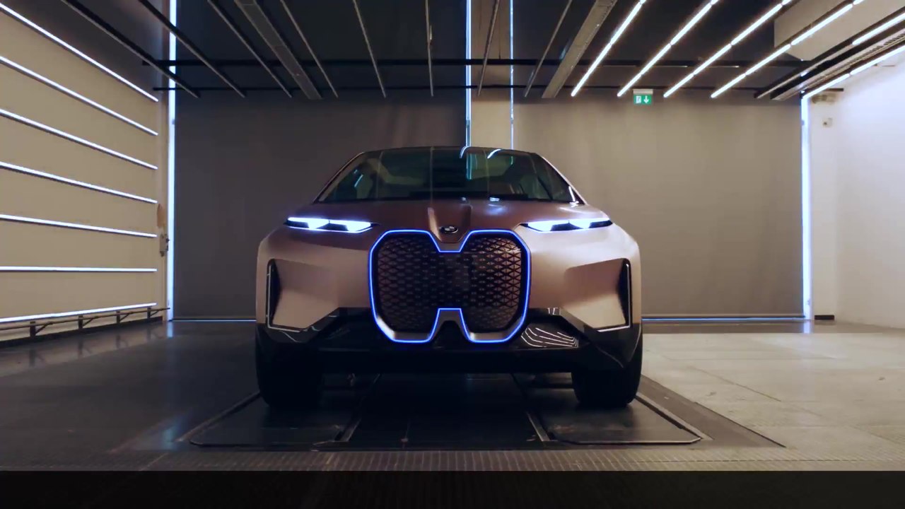 World Flight BMW Vision iNEXT trifft Los Angeles