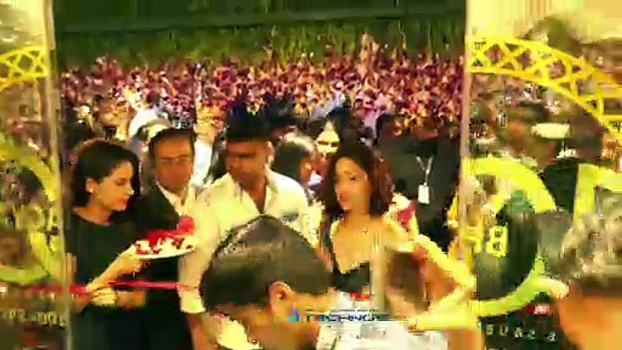 Yami Gautam Inaugurates Reliance Jewels New Showroom In Thane, Mumbai