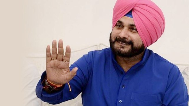 Navjot Singh Sidhu के बिगड़े बोल, कहा chowkidar chor hai, उसका कुत्ता भी chor है । वनइंडिया हिंदी
