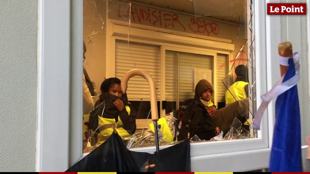 Les images des dégâts dans l'Arc de Triomphe