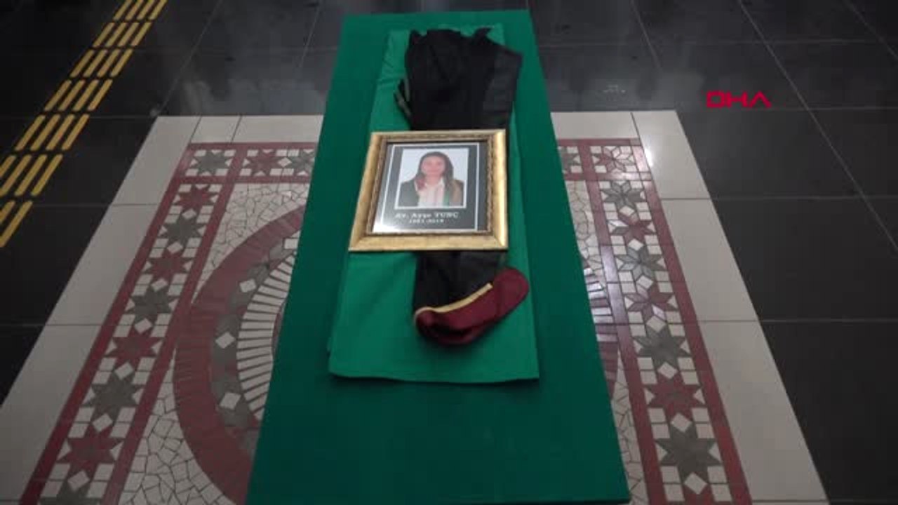 Mersin Avukat Ayşe Tunç, Gözyaşlarıyla Uğurlandı