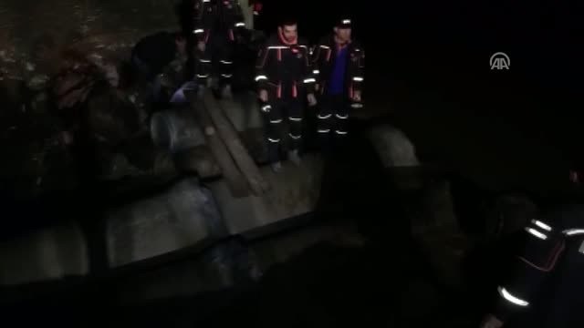 Köyde Mahsur Kalan Hamile Kadın Hastaneye Ulaştırıldı