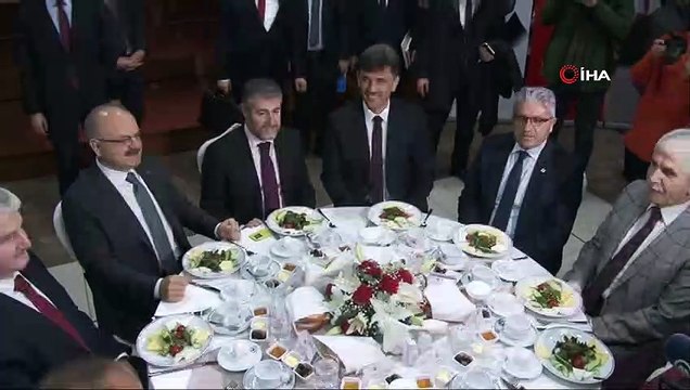 Hazine ve Maliye Bakan Yardımcısı Nurettin Nebati Eskişehir'de iş adamlarıyla buluştu