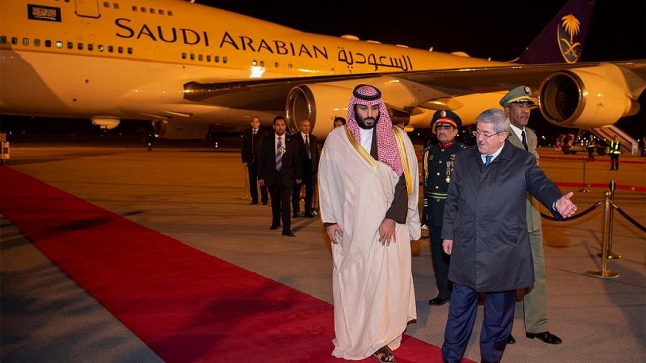 Saudi Crown Prince Bin Salman arrives in Algeria