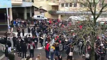 Une centaine de lycéens manifestent à Bourgoin-Jallieu