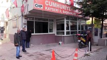 Kayseri'de CHP ilçe başkanlığına zarar verildi