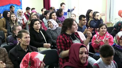 Anneler 'engelsiz' çocukları için şarkı söyledi - MANİSA