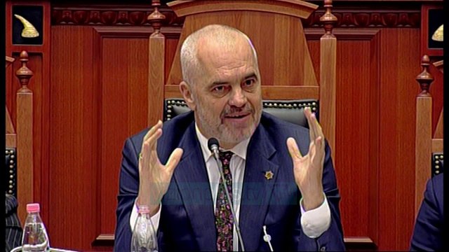 Mazhoranca miraton mes debatesh buxhetin e 2019 - News, Lajme - Vizion Plus