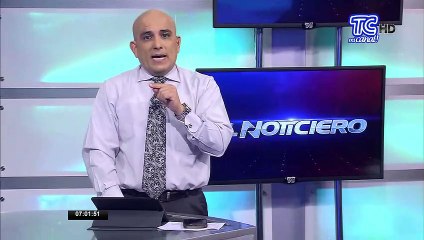 Mujer rescatada de quebrada tras caer en el vehículo en vía Guayllabamba