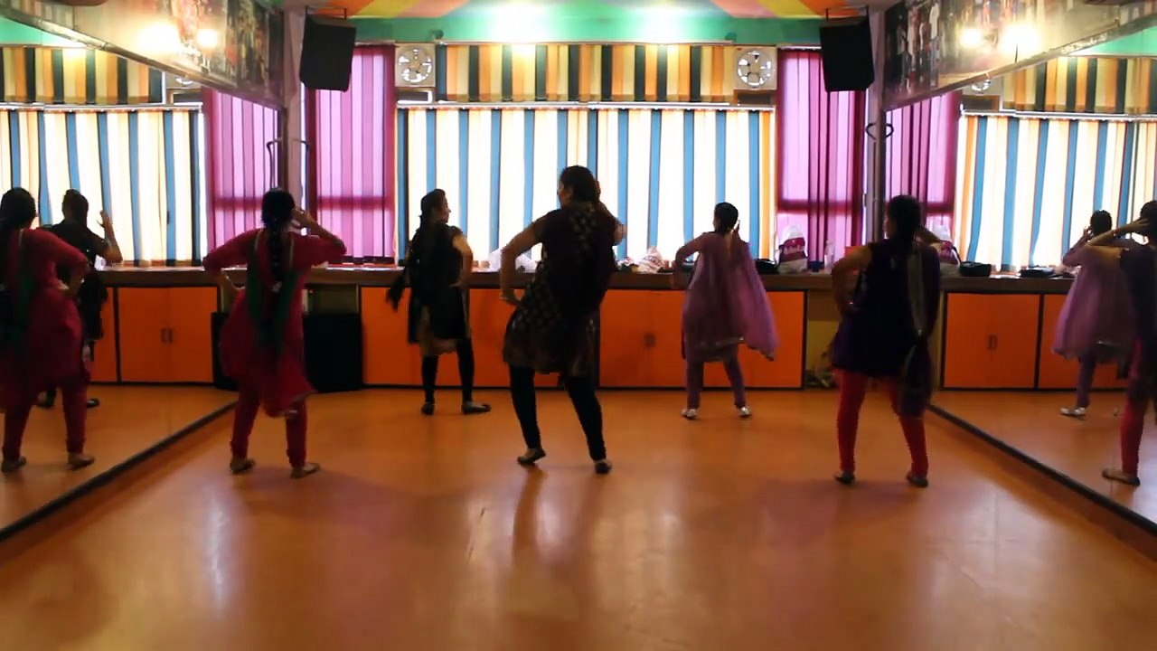 London Thumakda | Queen | Choreography By Step2Step Dance Studio