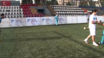 Görme Engellilerin Futbol Maçında Kıyasıya Rekabeti