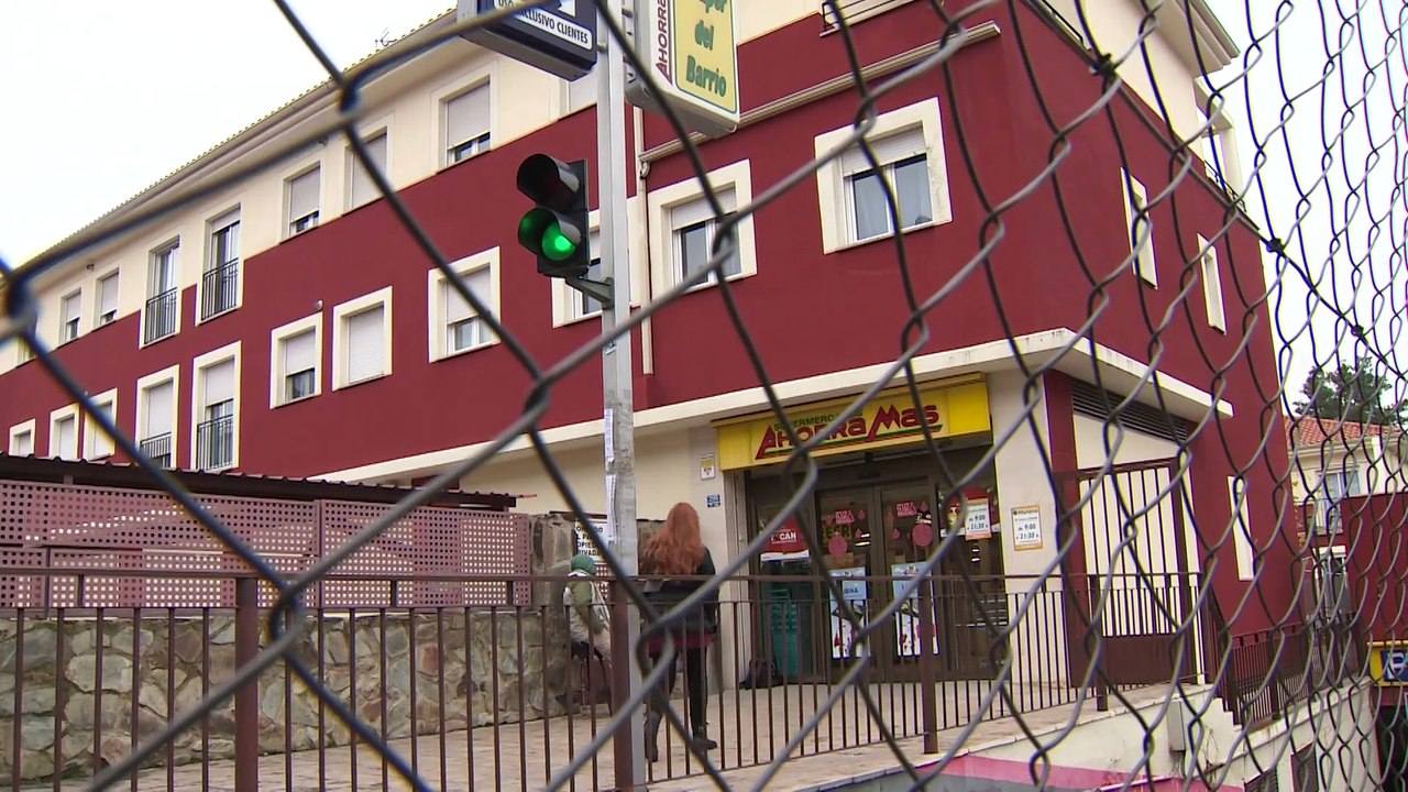 A salvo dos niños de 4 años y 11 meses que estaban en el interior de un coche robado en Madrid