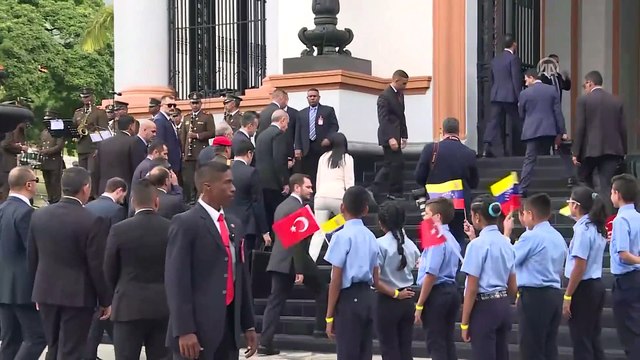 Cumhurbaşkanı Erdoğan, Simon Bolivar Anıt Mezarı'nı ziyaret etti (1) - CARACAS