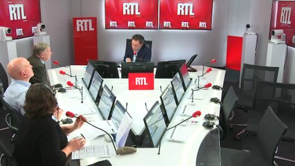 "Gilets jaunes" : "Le gouvernement agit trop tard", constate Alain Duhamel