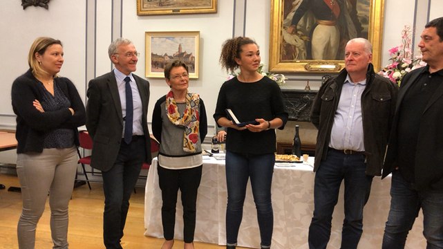 Rugby : Caroline Drouin reçoit la médaille de la Ville d’Auray