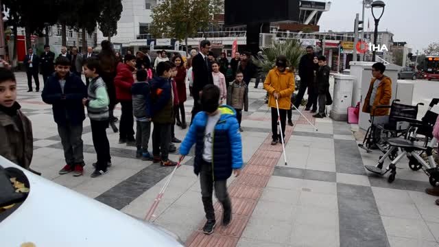 Görme Engelli Öğretmenden,engelliler Günü Farkındalığı