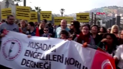 Aydın Engelliler Farkındalık İçin Yürüyüp, El İşi Sergisi Açtı