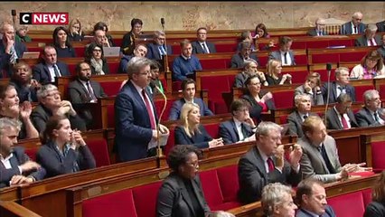 Sortie de crise pour les gilets jaunes : l'opposition propose plusieurs scénarios