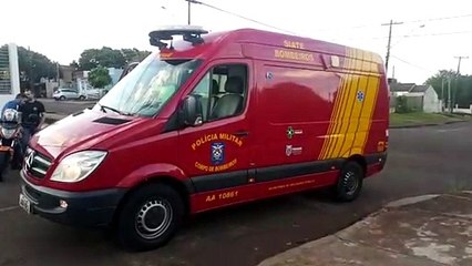 Colisão entre carro e moto deixa homem ferido