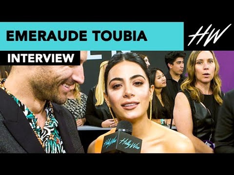 Emeraude Toubia Shadowhunters Star Sings Spice Girls Song At The People's Choice Awards! | Hollywire