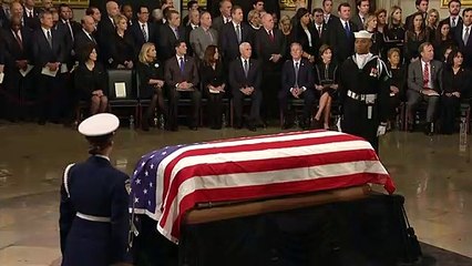 George H.W. Bush é velado no Capitólio