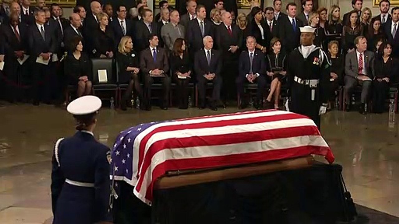 George H.W. Bush é velado no Capitólio
