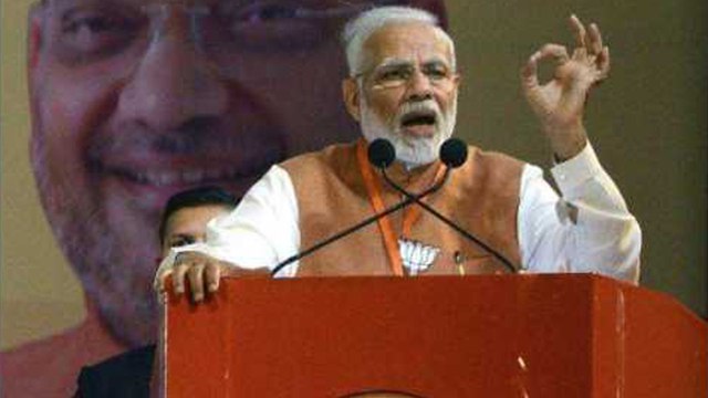 Telangana Elections 2018 : చంద్రబాబు నాయుడు కేసీఆర్‌ కు గురువు : మోడీ | Oneindia Telugu