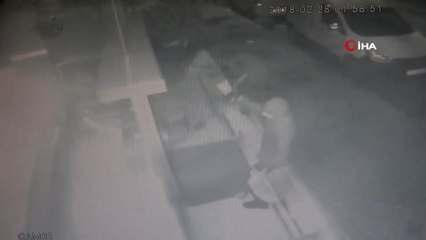 Bursa'da Fırın ve Kasaba Gece Yarısı Molotoflu Saldırı Kamerada