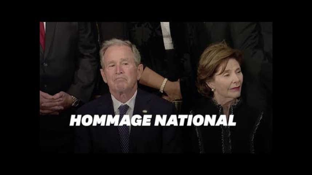 George W. Bush n'a pu cacher son émotion face au cercueil de son père