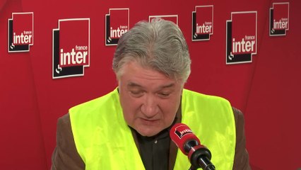 Le "gilet jaune" Jean-François Barnaba au micro de Léa Salamé
