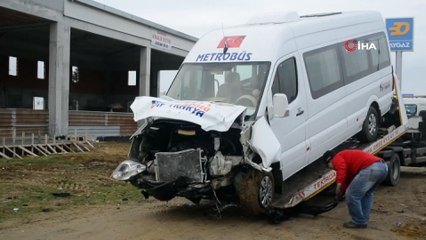 Tır, kırmızı ışıktaki araçları böyle biçti: 10 yaralı