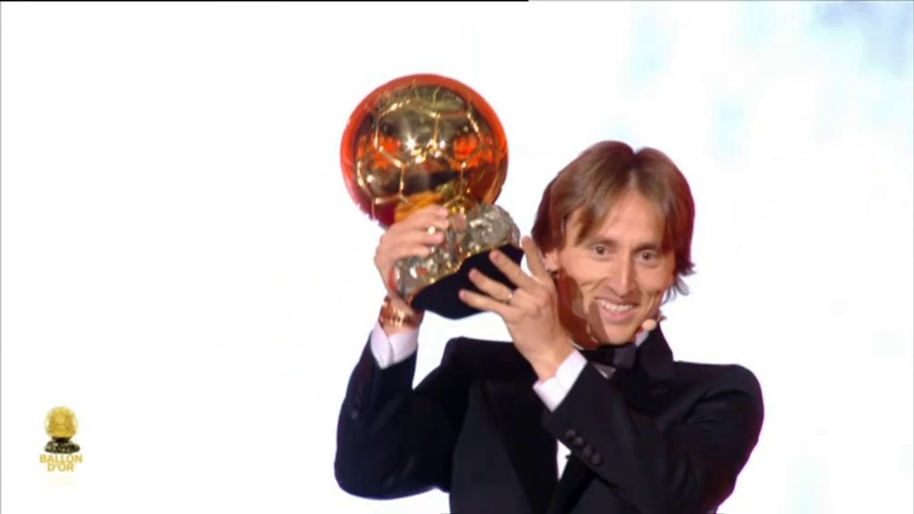 Luka Modric recibe el Balón de Oro 2018