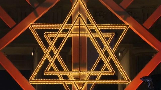 Berlin hosts Holocaust Survivors Night, recognising the 400,000 survivors still alive