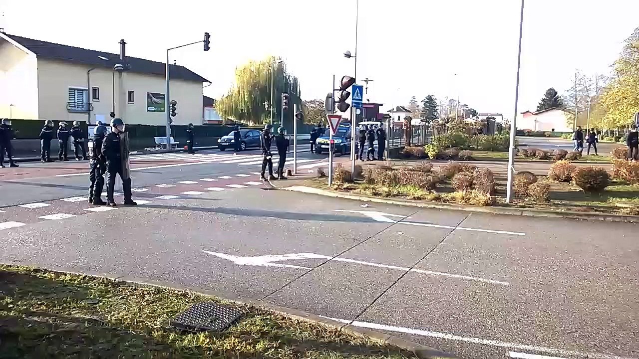 Manifestation des élèves au lycée de la Côtière à La Boisse (01)