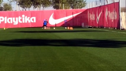 Sarabia se Ejercita en Solitario