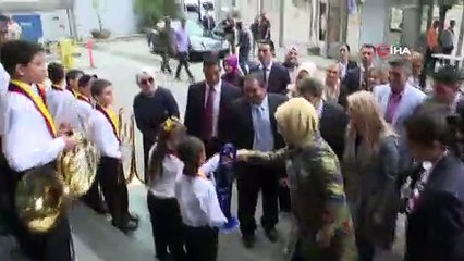 - Emine Erdoğan’a 'Katibim'li Karşılama