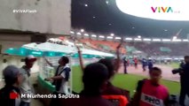 Kalteng Putra vs Persita Ricuh, Suporter Masuk Lapangan