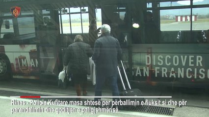 207 te kthyer ne aeroportin e Rinasit