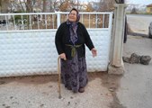 Yaşlı Kadın, Yılbaşında Satmak İçin Beslediği Hindileri Çalınınca Hüngür Hüngür Ağladı