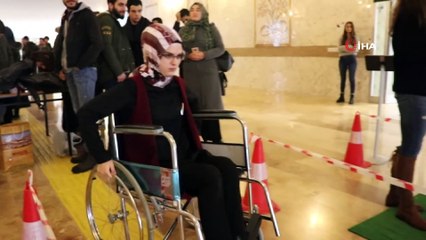 Öğrenciler engelliler için ‘Empati Parkuru’nda yürüdü