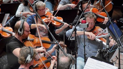 The New Zealand Symphony Orchestra Plays Incredible Music For 'Mortal Engines'