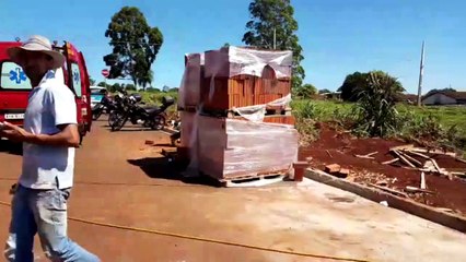 Trabalhador é socorrido pelos Bombeiros no Interlagos