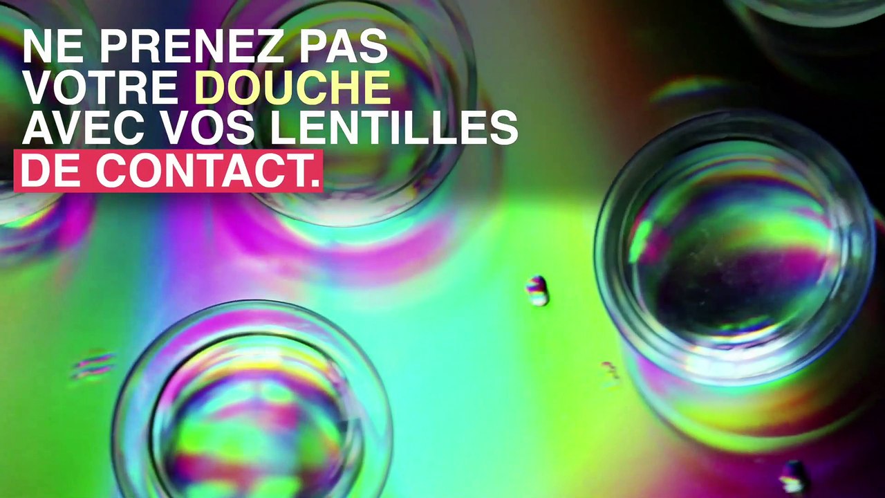 Lentilles de contact : elle perd un oeil après les avoir gardées sous la douche