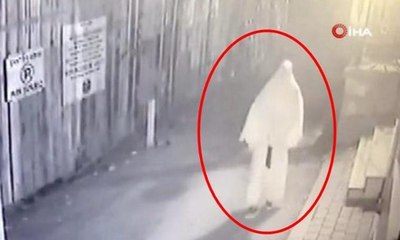 Bekçiye ateş açan çarşaflı erkek kamerada