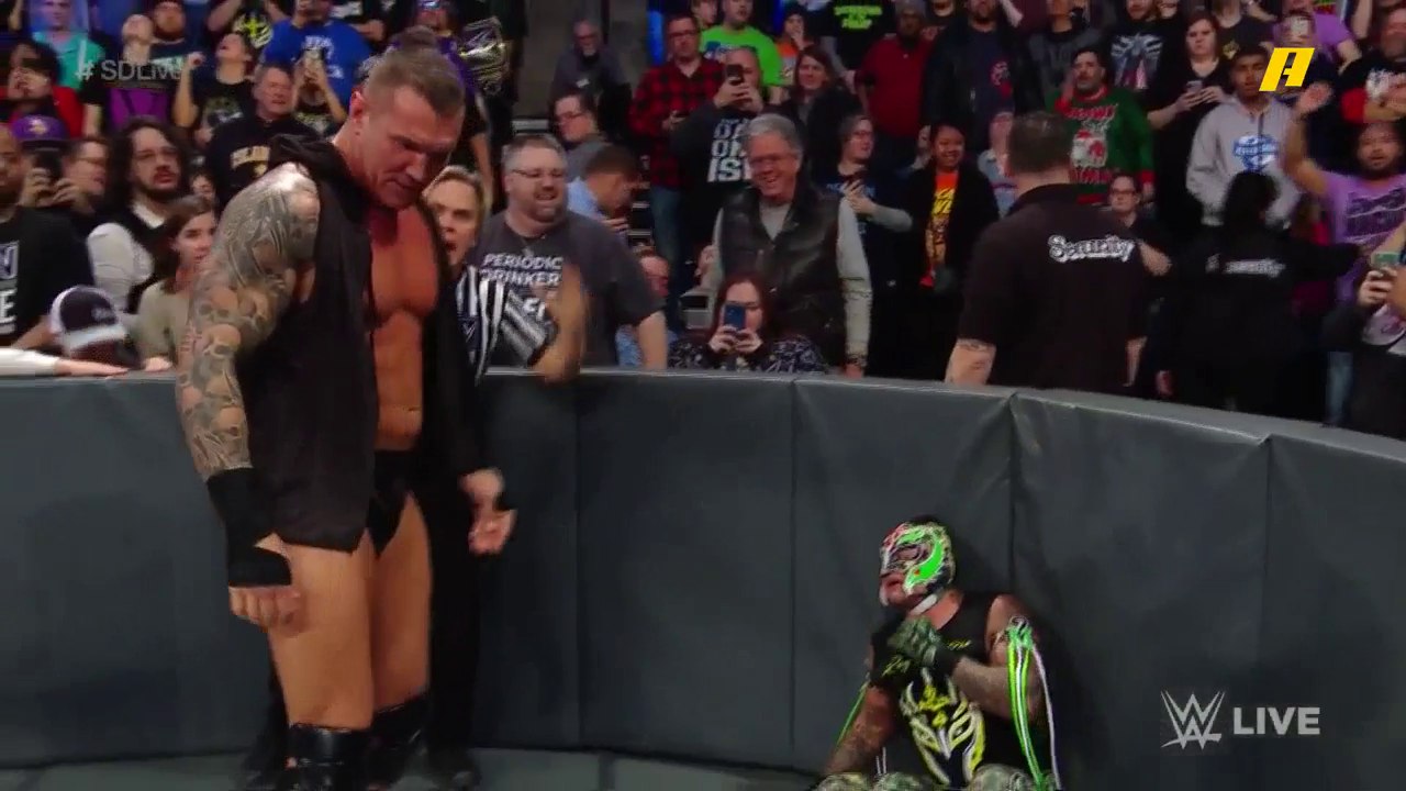 #WWEwal3ooha - راي ميستريو يعود للانتقام من ران...