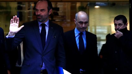 Los chalecos amarillos llaman a seguir luchando pese a la marcha atrás del Gobierno