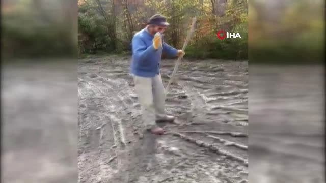 Çamur İçindeki Yol İçin Yetkililere Sosyal Medyadan Böyle Seslendi