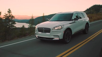 2020 All-new Lincoln Aviator Reserve Driving Video